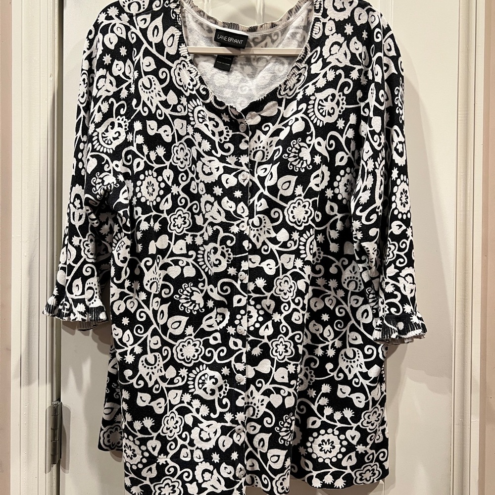 Lane Bryant Black and White Floral Button-Front Sweater Cardigan Sz 18/20